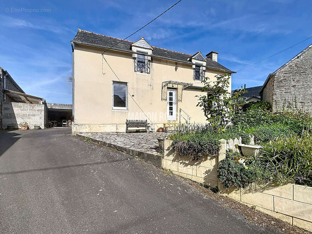 Maison à PLOUER-SUR-RANCE