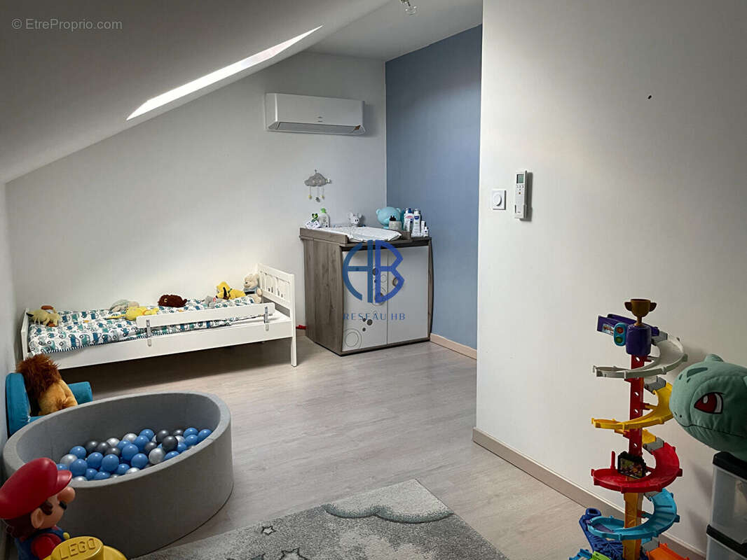 Maison à SAINT-SIMEON-DE-BRESSIEUX