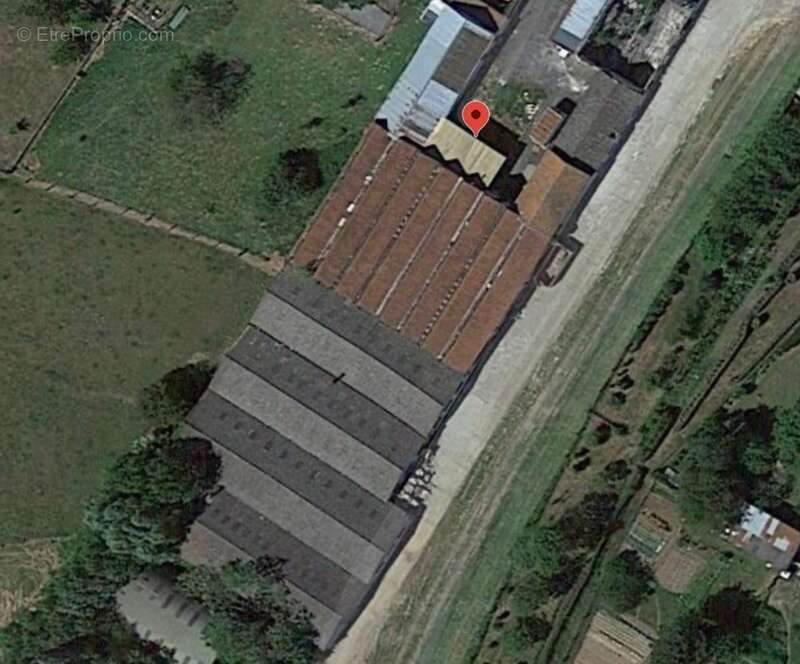 Commerce à MENNEVRET