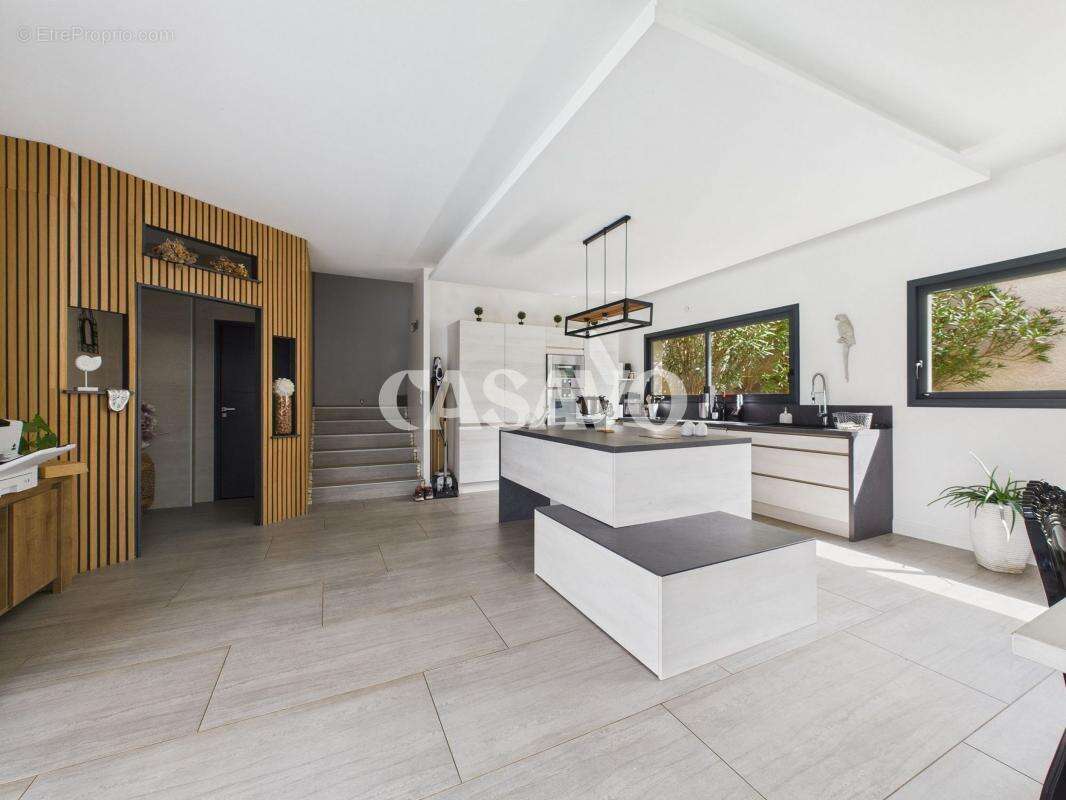 Maison à REVENTIN-VAUGRIS