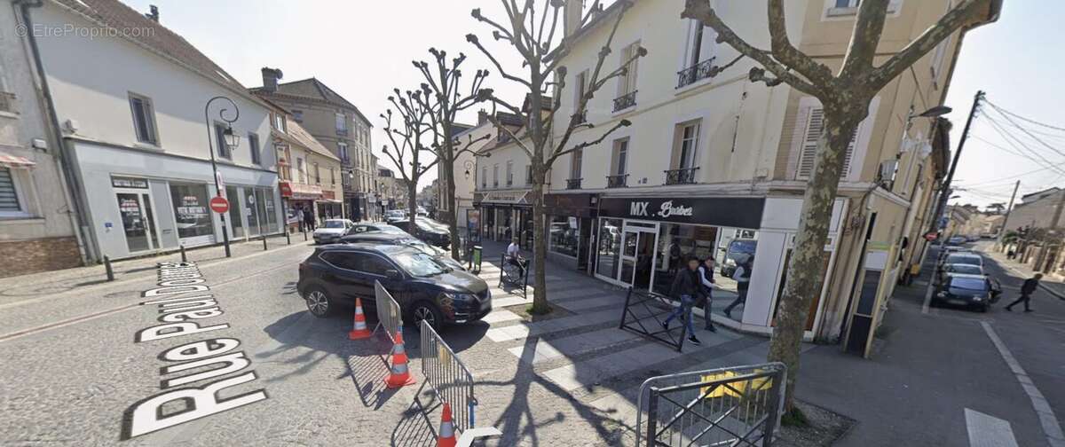 Commerce à LES MUREAUX