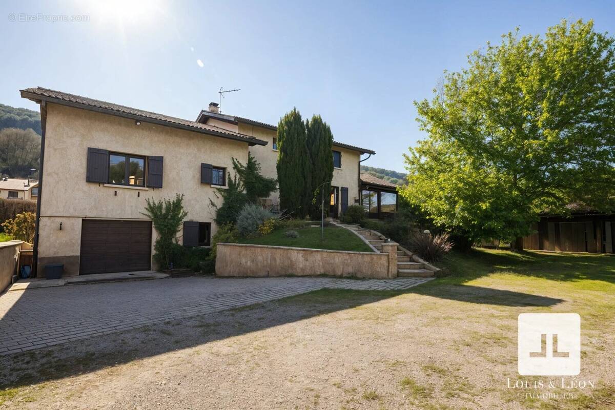 Maison à SAINT-MARTIN-DU-MONT