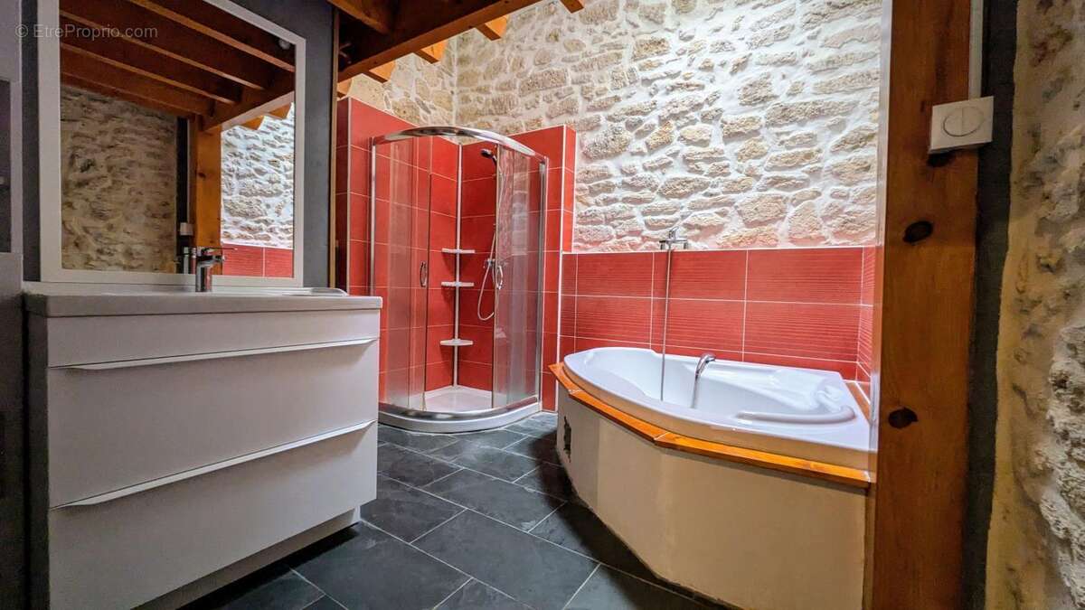 Maison à SAINT-ANDRE-DE-CUBZAC