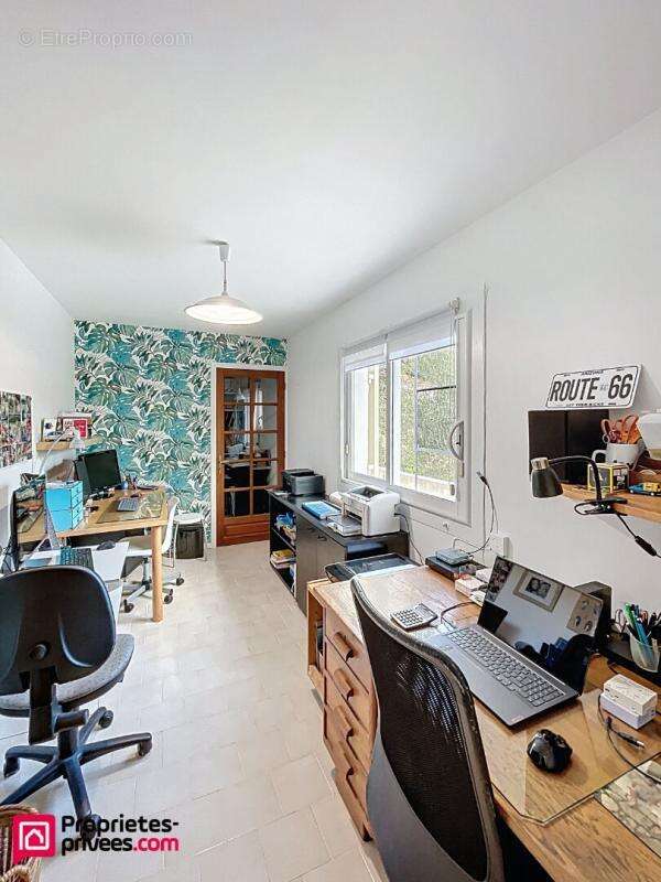 Maison à POURRIERES