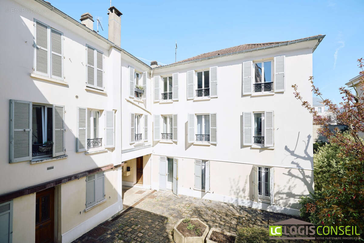 Appartement à BOURG-LA-REINE