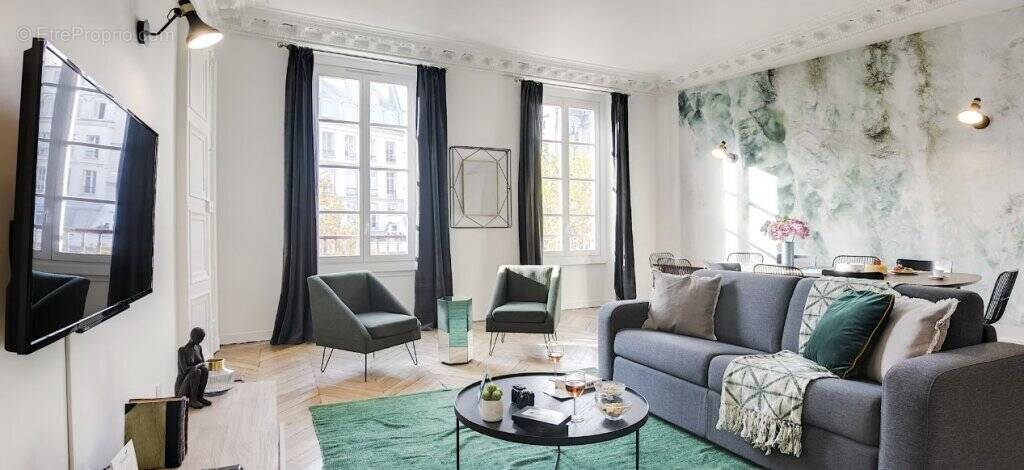 Appartement à PARIS-10E