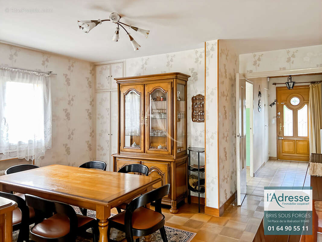 Maison à BRIIS-SOUS-FORGES