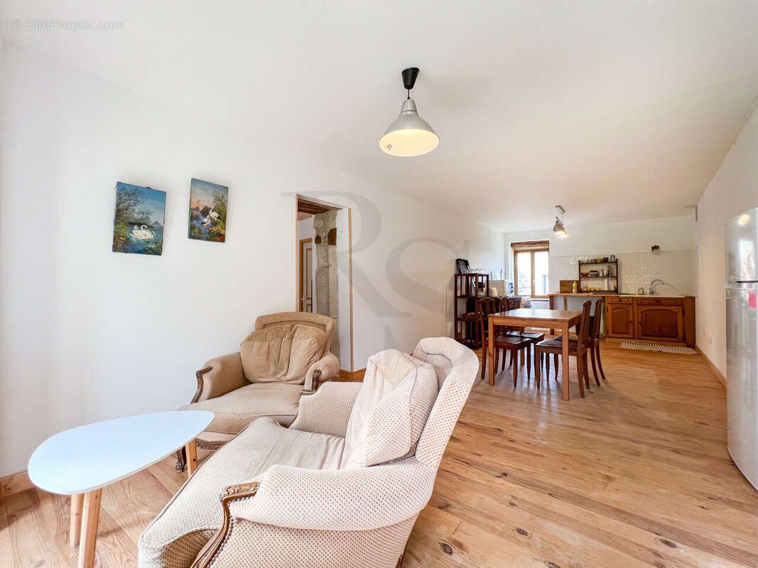 Maison à TOURNAI-SUR-DIVE