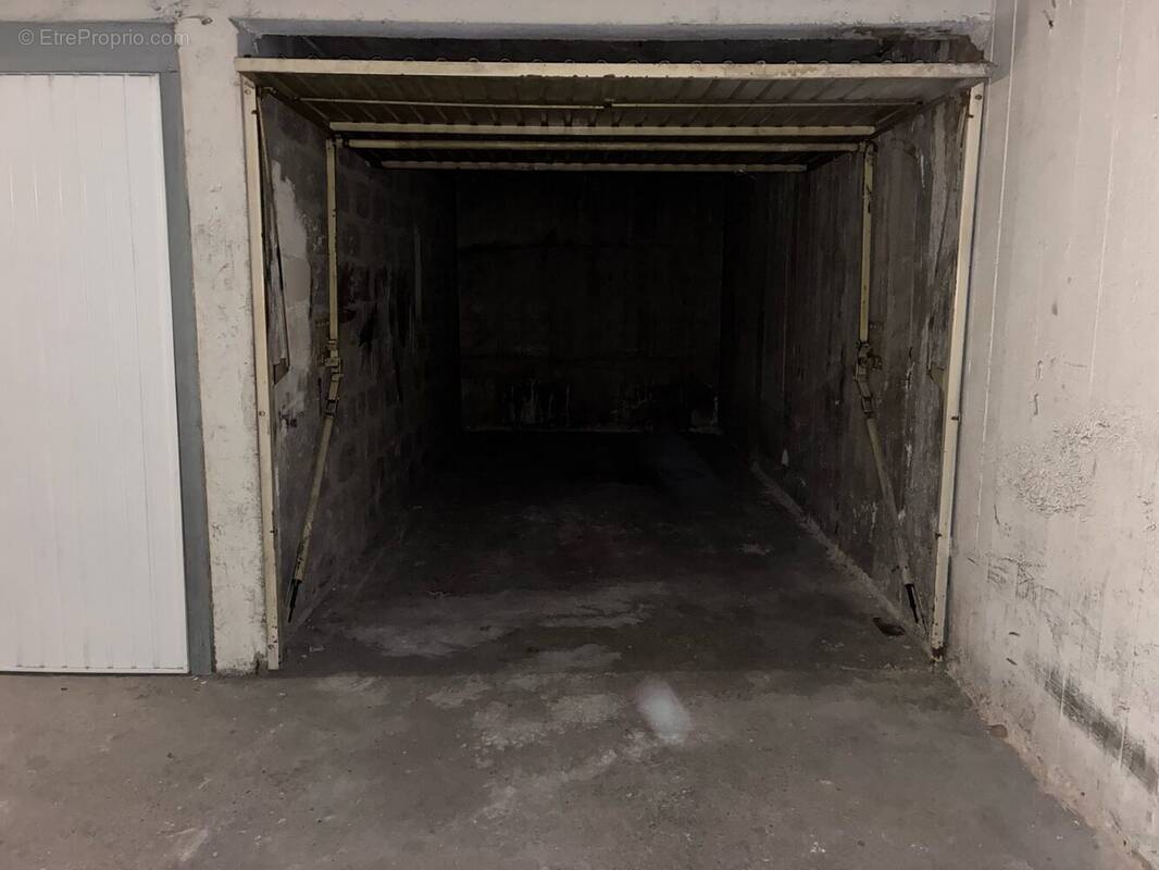 Parking à LEVALLOIS-PERRET