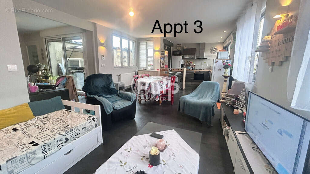 Appartement à COURRIERES