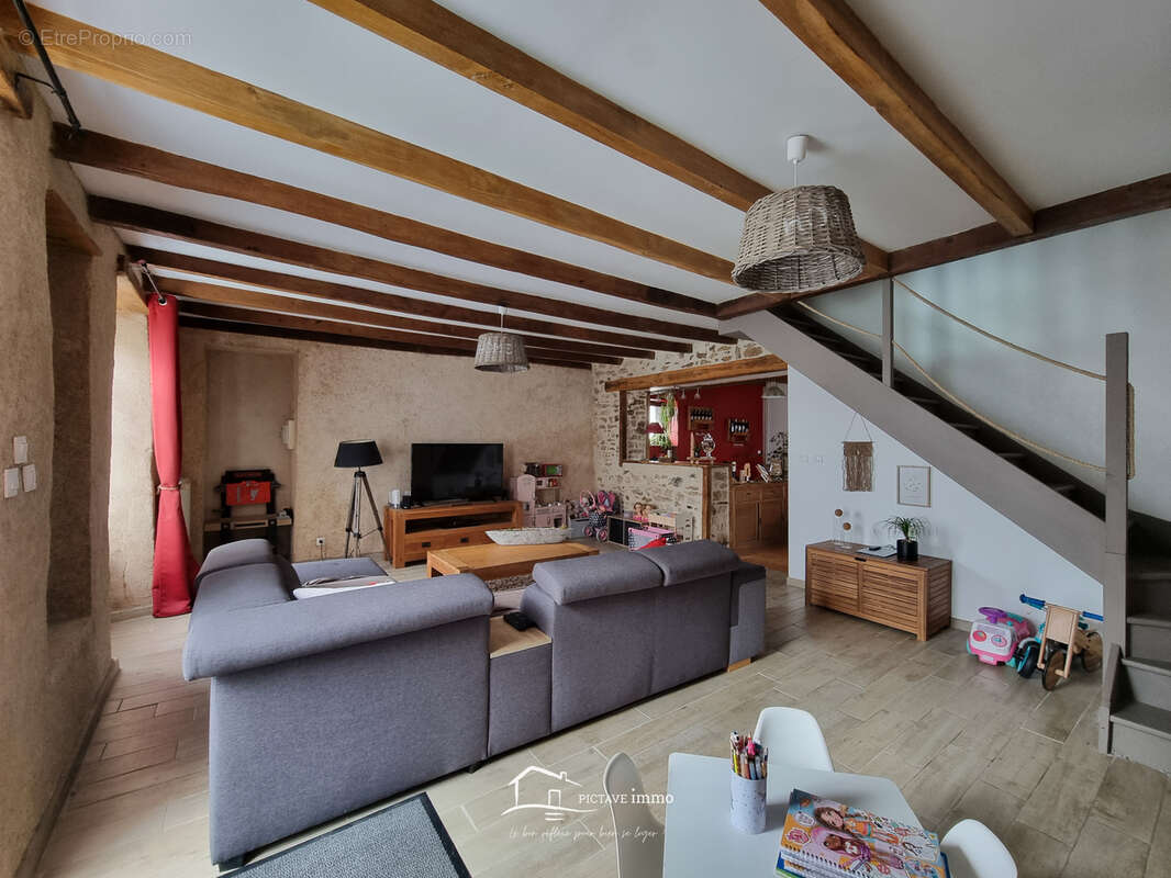 Maison à VASLES