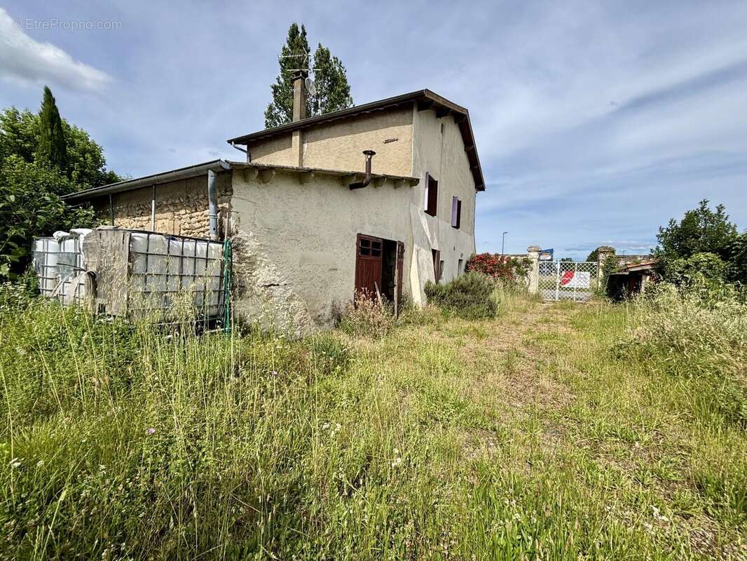 Maison 102 m² à Chatuzange-Le-Goubet  - photo 2