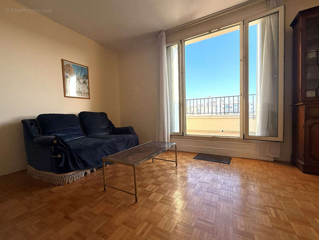 Appartement à MONTROUGE