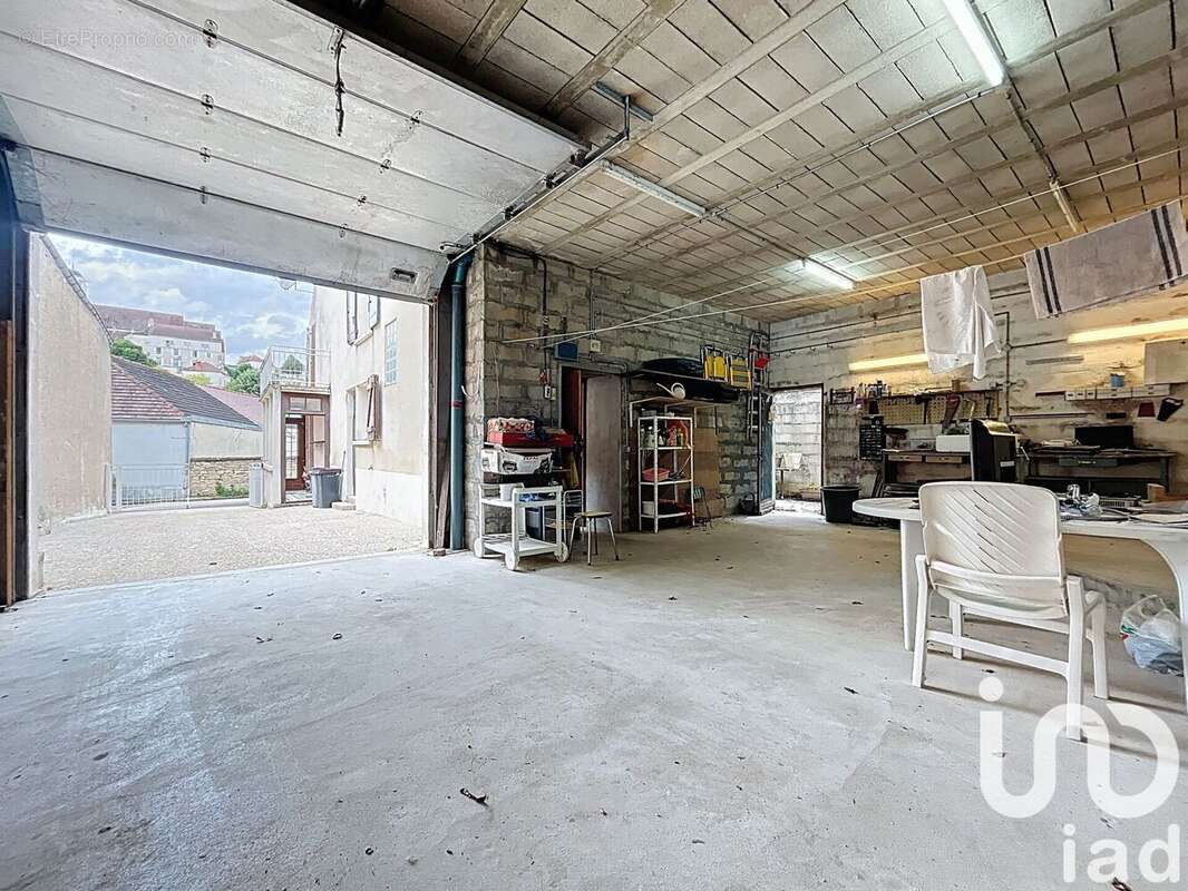 Maison 120 m² à Chatel-Censoir  - photo 2