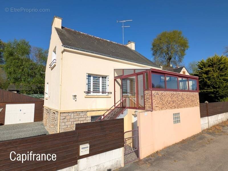 Maison à LE ROC-SAINT-ANDRE
