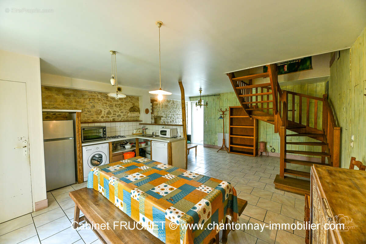 Maison à FONTENAY-LE-COMTE