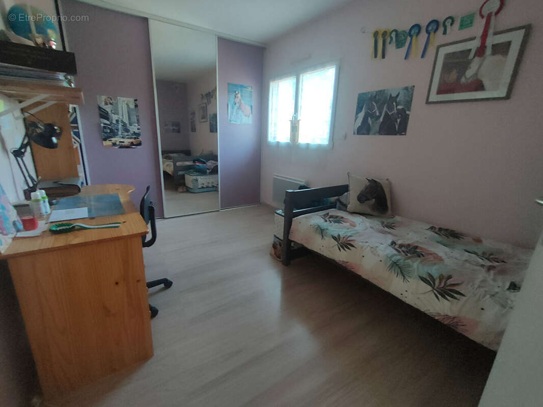 Maison à SAINT-CHARLES-LA-FORET