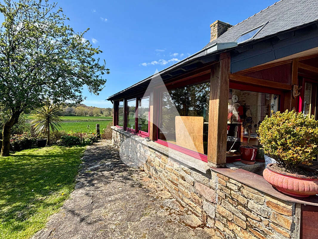 Maison à LANGUIDIC