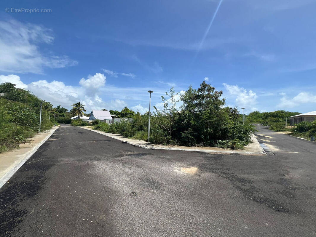 Terrain à SAINTE-ANNE