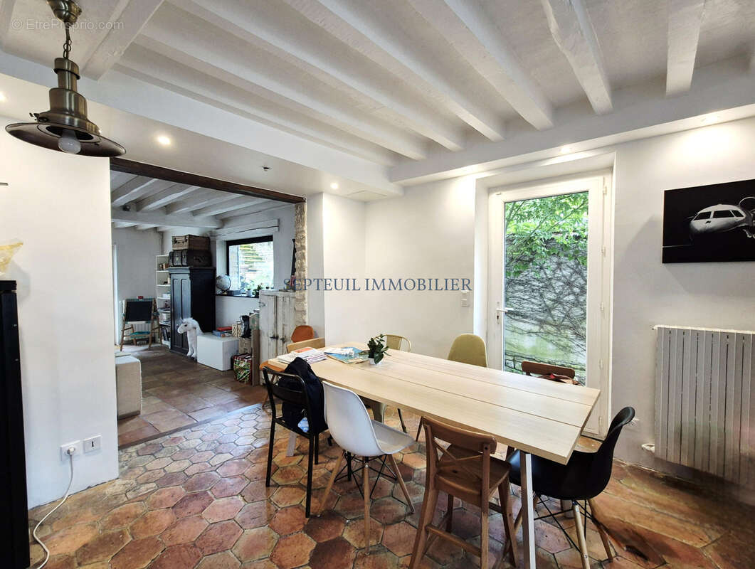 Maison à THOIRY