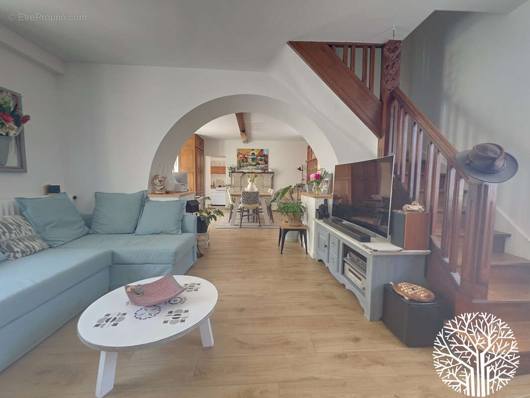 Maison à GIRONVILLE-SUR-ESSONNE