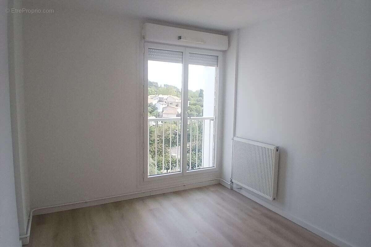 Appartement à MARSEILLE-11E