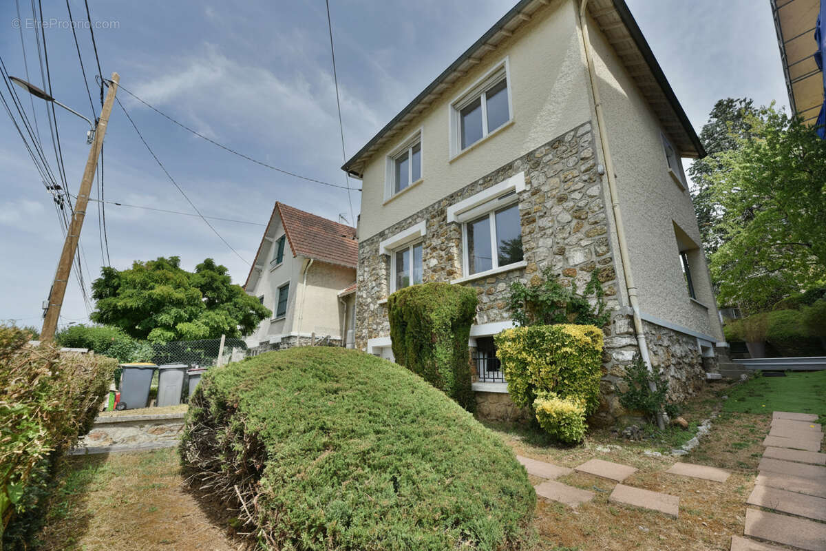 Maison à EPINAY-SUR-ORGE