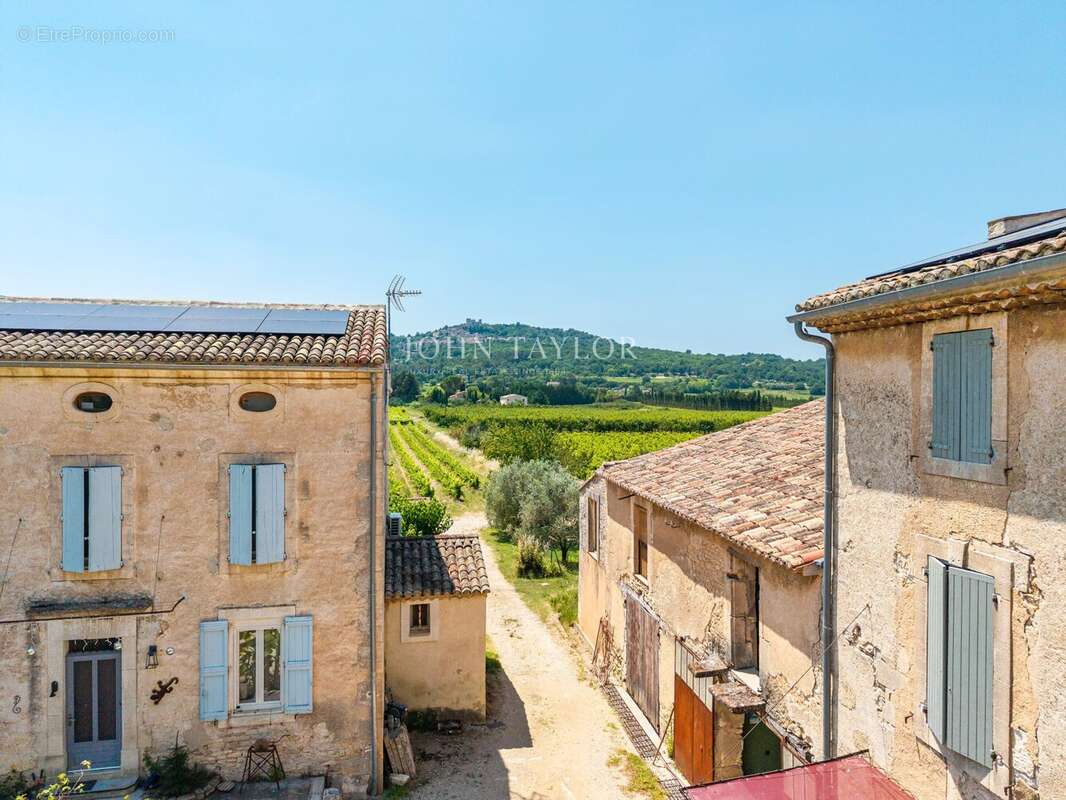 Maison à BONNIEUX