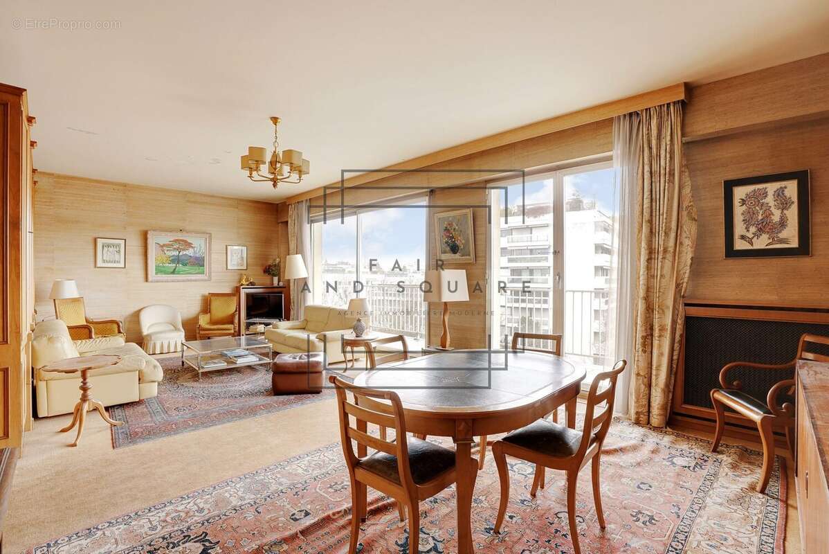 Appartement à NEUILLY-SUR-SEINE