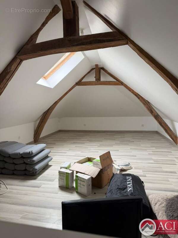 Maison à Beauvais (60000) - photo 4