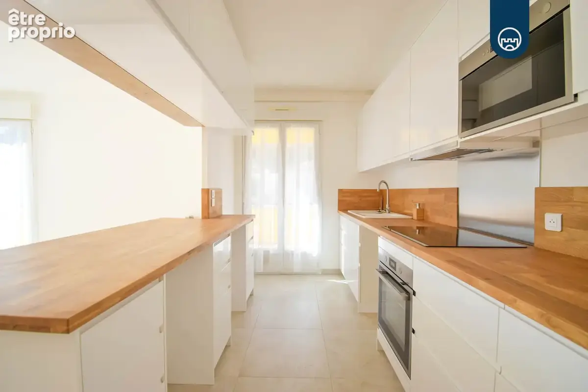Saint Laurent Du Var - Square Bénes - Appartement - 4 pièces - 106,56 m2 - photo 8