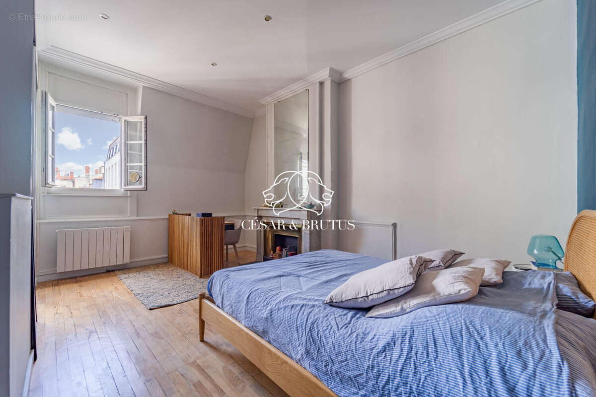 Appartement à LYON-6E