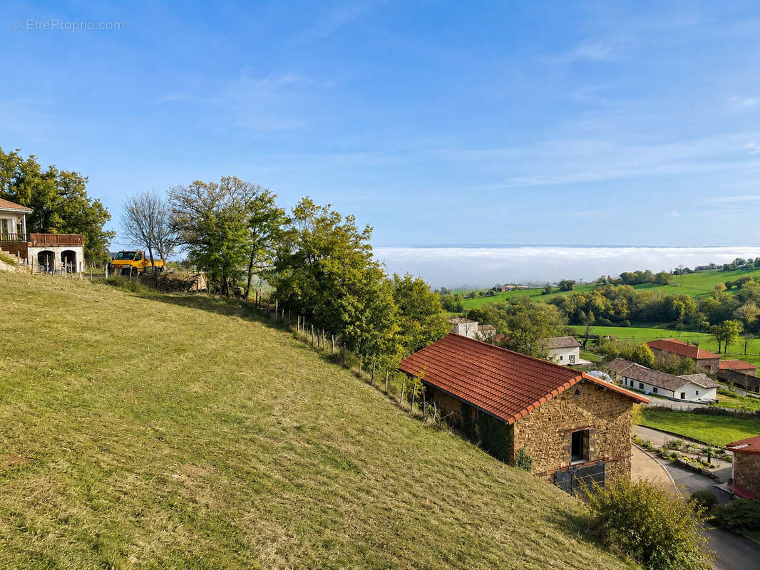 RARE ! Terrain à bâtir 1000m2 avec vue sur la vallée - photo 4