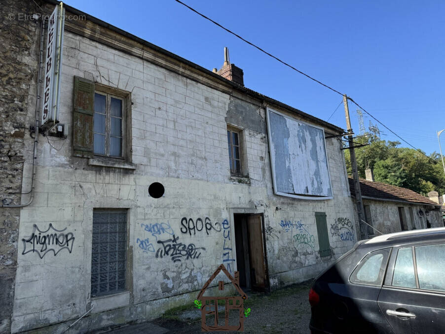 Maison à BONNIERES-SUR-SEINE