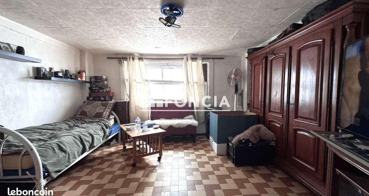 Appartement à MARSEILLE-3E