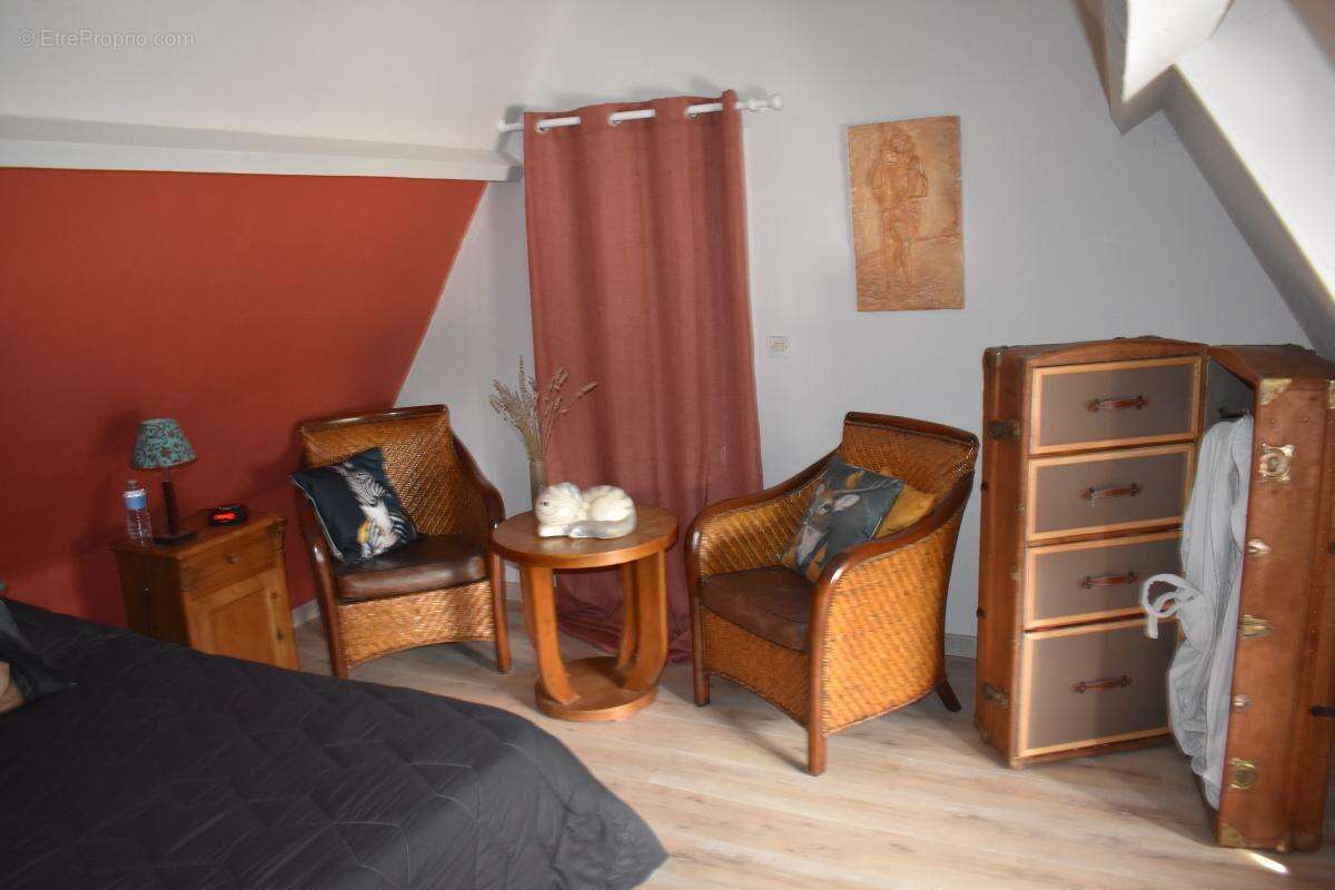 Maison à LE BEC-HELLOUIN