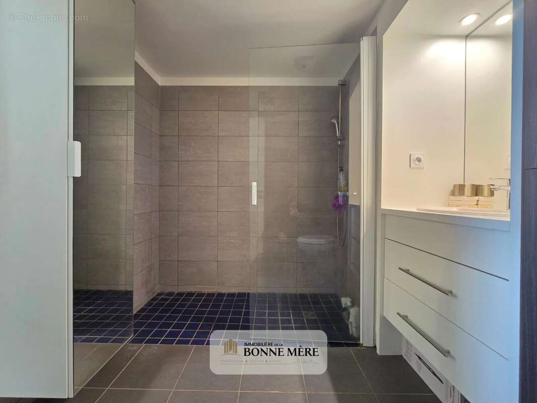 Appartement à MARSEILLE-16E