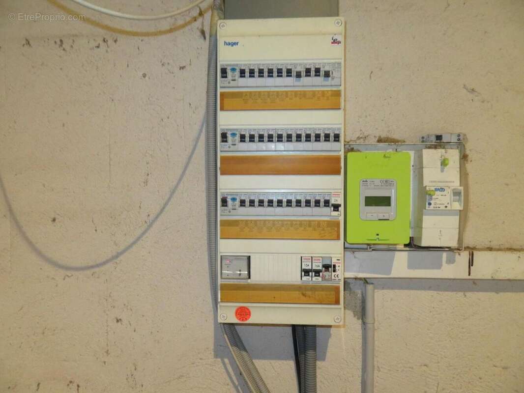   - Maison à DRAGUIGNAN