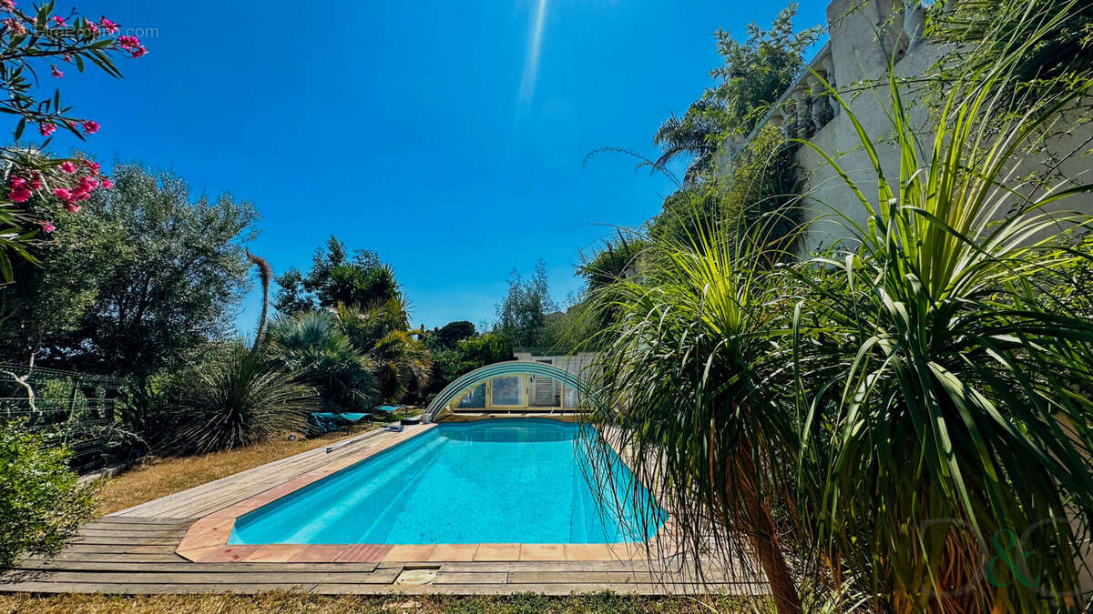 Maison à BORMES-LES-MIMOSAS