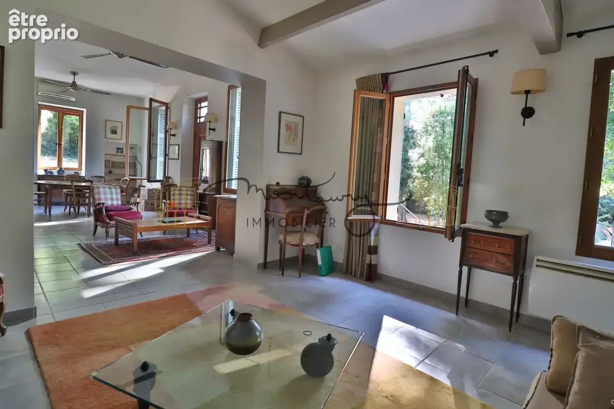 EXCLUSIVITÉ  NÎMES   Maison de caractère, piscine et jardin arboré de 1 536 m2 à proximité de la Tour Magne - photo 4