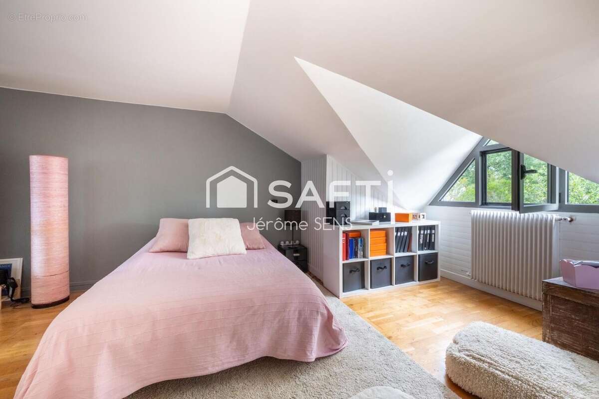 Photo 8 - Maison à VERNEUIL-SUR-SEINE