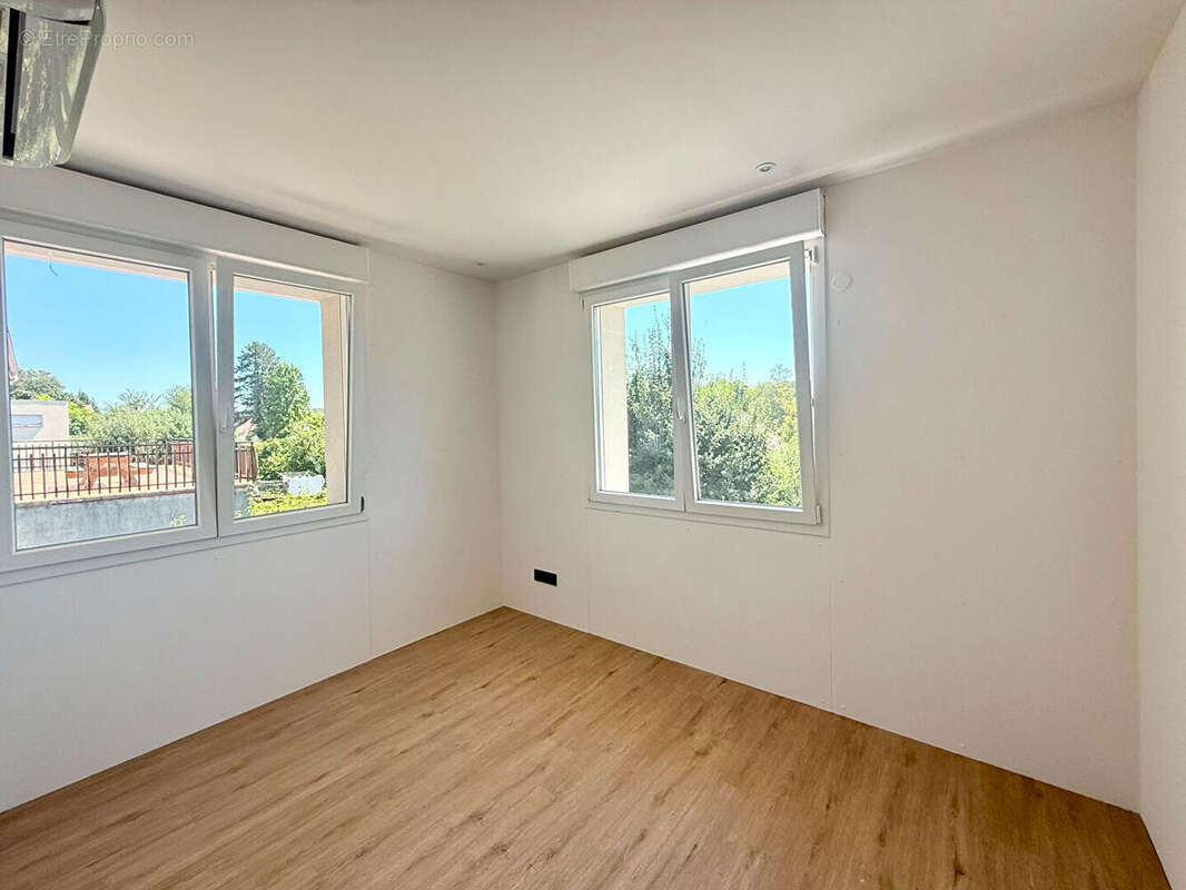 Appartement Ecole Valentin 3 pièce(s) 71.15 m2 - photo 7