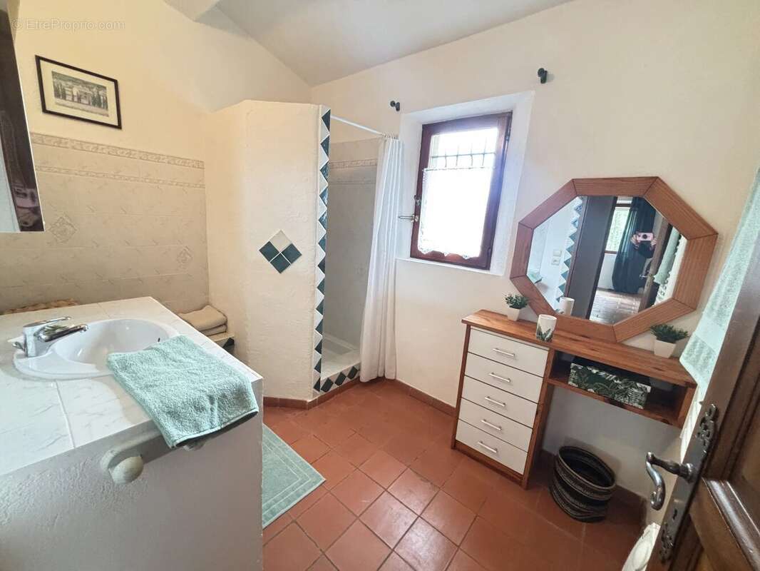 Maison à FIGANIERES