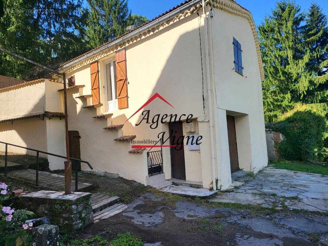 Maison à ROBIAC-ROCHESSADOULE