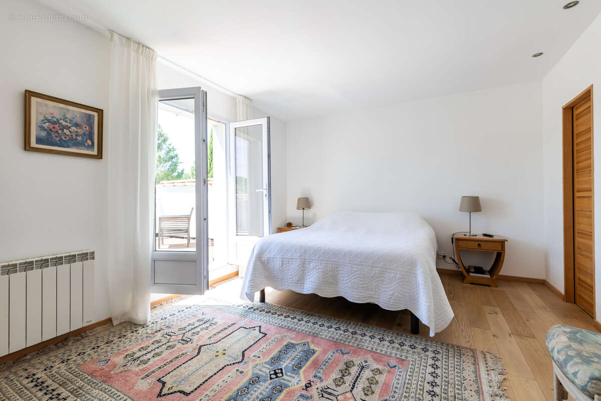HAUT BOULIAC , quartier résidentiel et prisé, confortable maison - photo 14