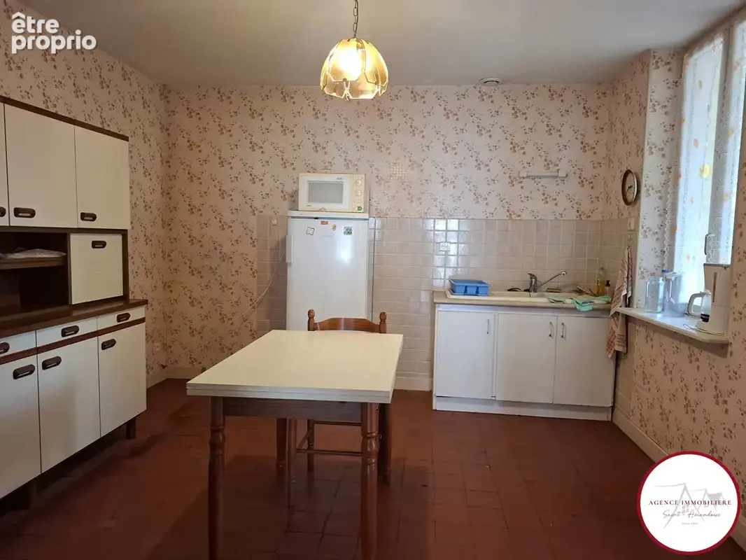 Maison de plain-pied Ainay Le Chateau 03 - photo 5