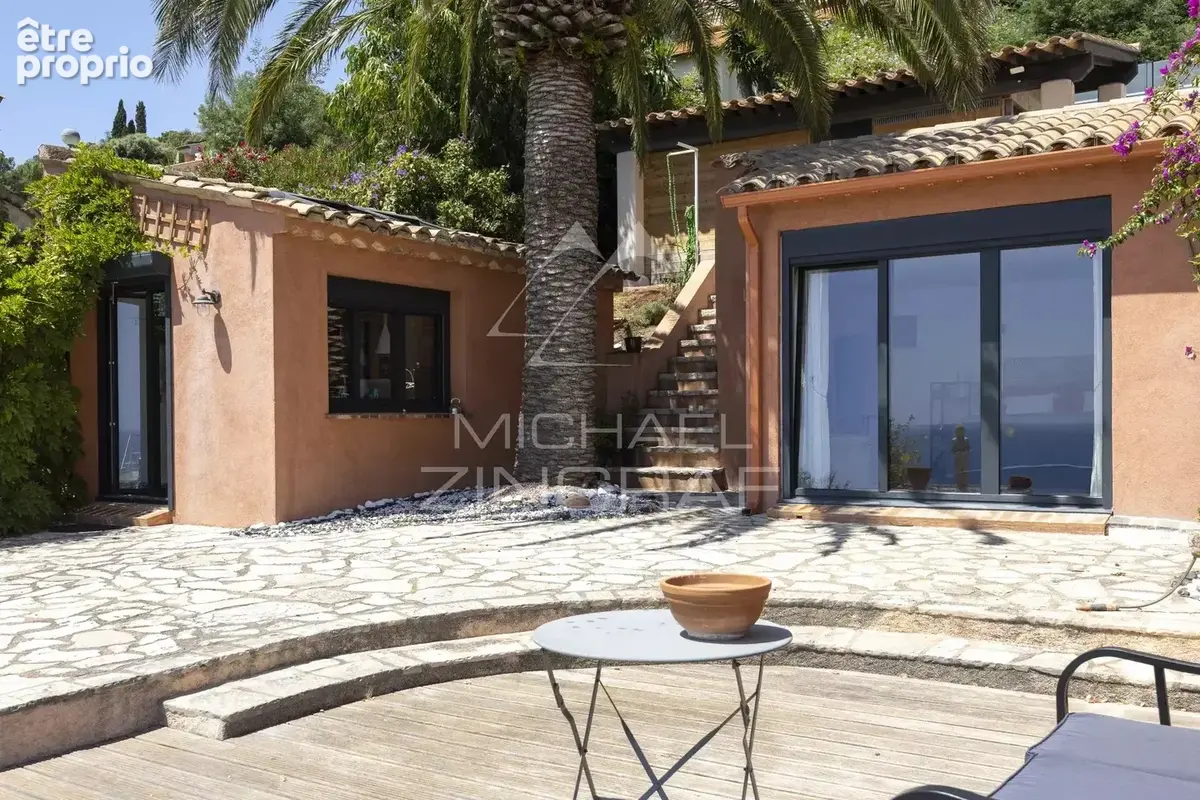 Propriété rénovée avec vue mer imprenable - photo 10