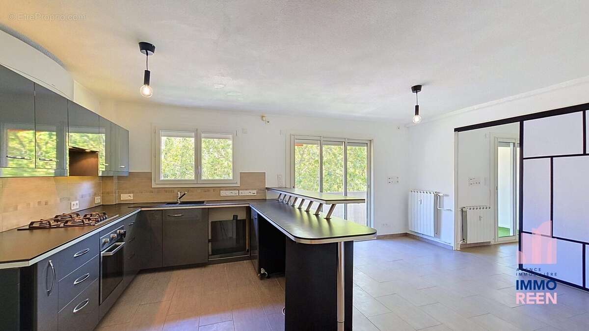 Appartement 59 m² à Toulon  - photo 2