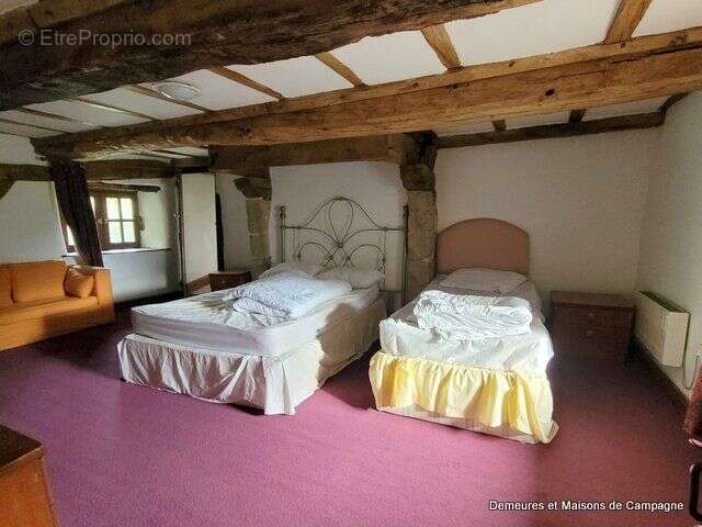 Maison à SAINT-CYR-DU-BAILLEUL