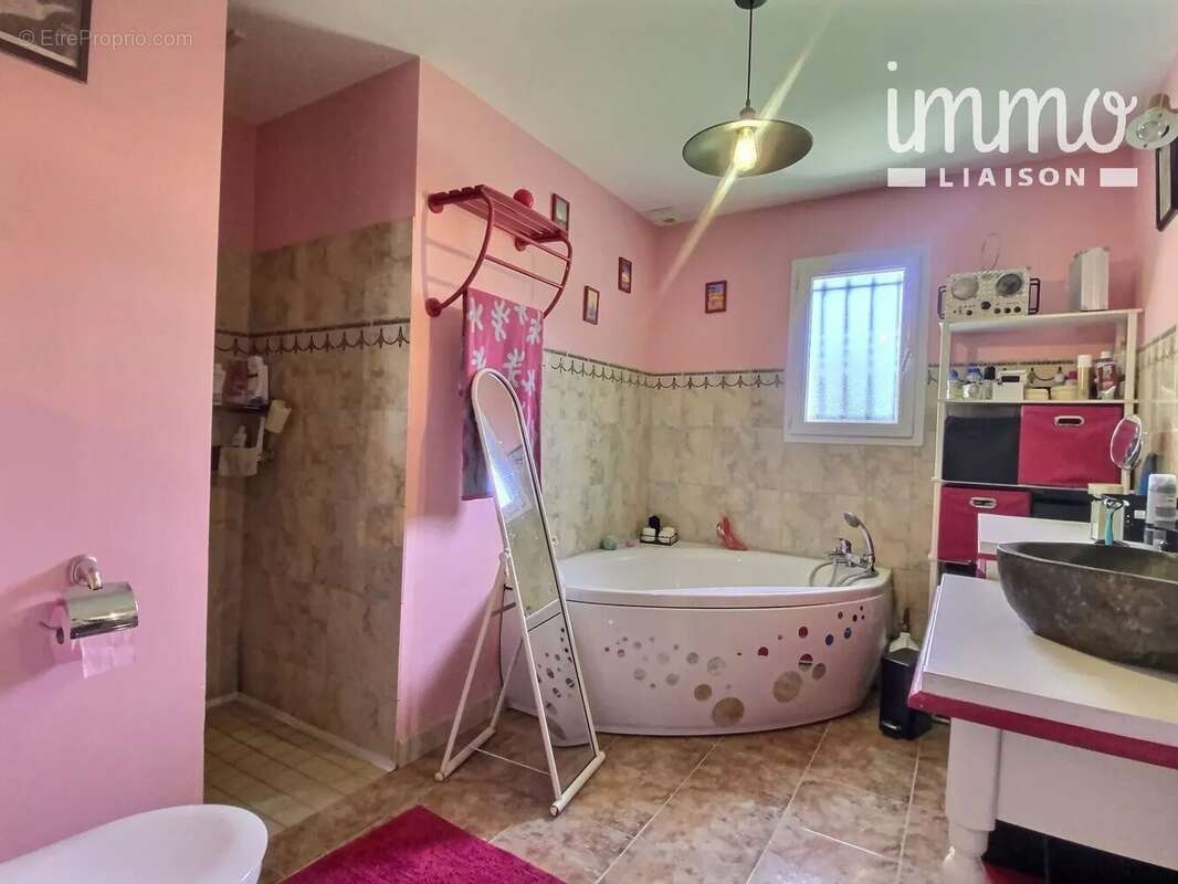 Maison à CHAUMONT-SUR-LOIRE